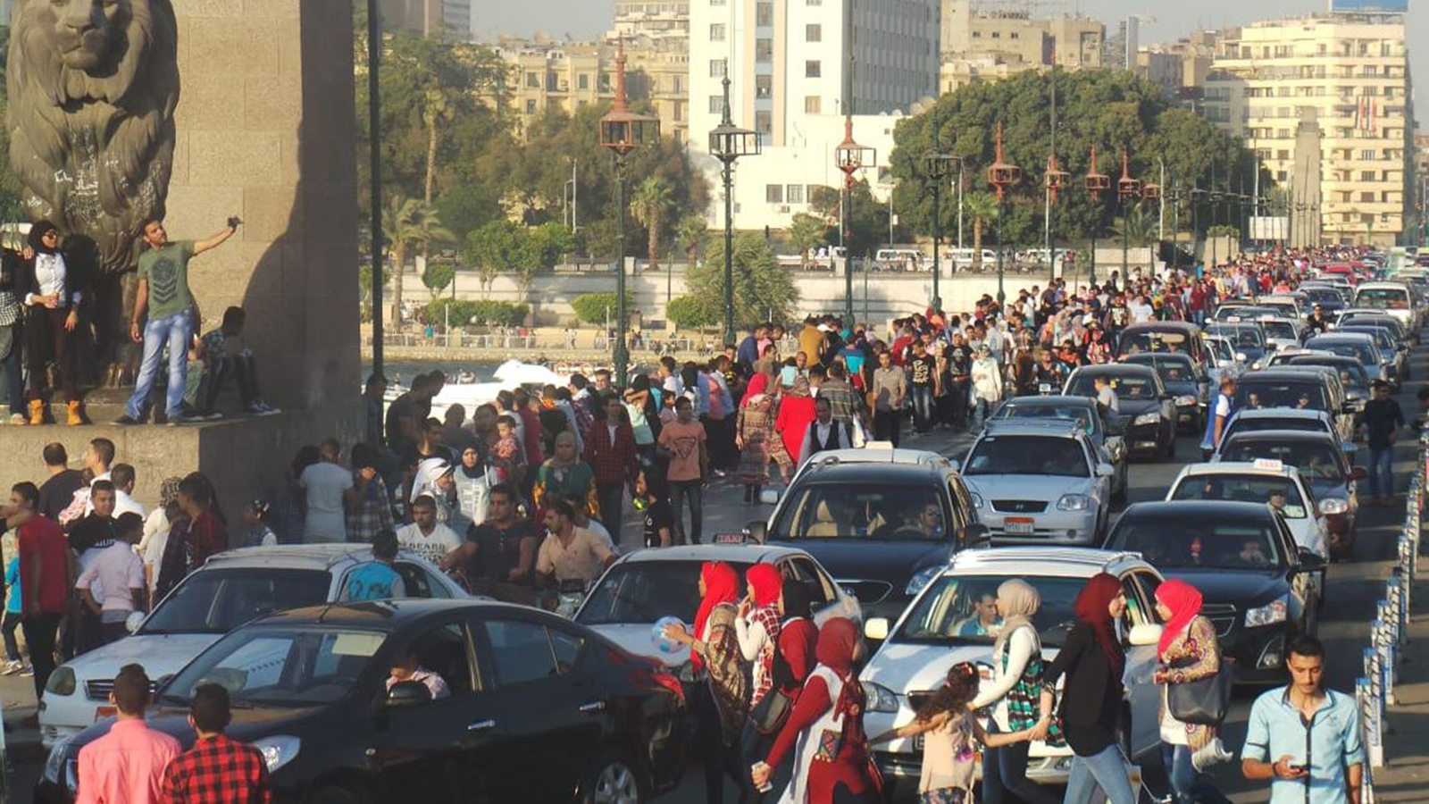 ‪حجم استهلاك السوق المحلية عام 2017 بلغ نحو مئة ألف سيارة نصفها أنتج بمصر‬ 
حجم استهلاك السوق المحلية عام 2017 بلغ نحو مئة ألف سيارة نصفها أنتج بمصر (الجزيرة)
