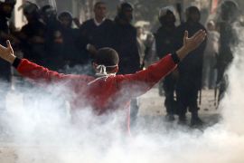 اليوم الرابع كان فاصلا في مسيرة الثورة سمي بجمعة الغضب حيث شهد اشتباكات واسعة وعنف من قبل الشرطة ضد المتظاهرين في كافة أنحاء مصر