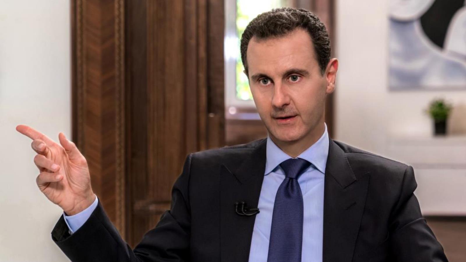 مراقبون يعتقدون أن نظام الأسد سيرحب بأي تقارب رسمي معه (الجزيرة)