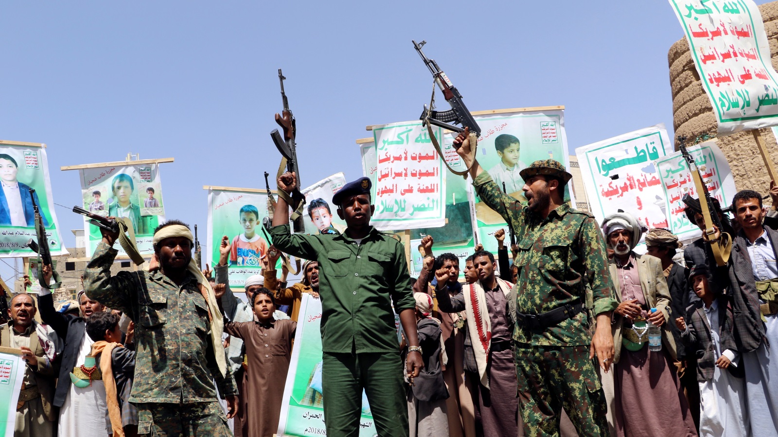 الحوثيون استفادوا من عامل الزمن في تطوير قدرتهم العسكرية (رويترز)