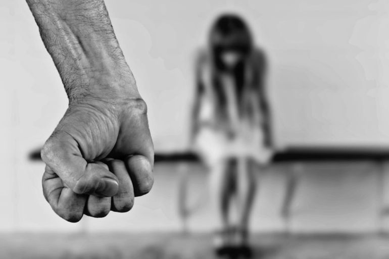 Said سعيد - عوامل خطر تنذر بوقوع عنف ضد المرأة قد يصل إلى الاغتصاب - المصدر موقع pixabay المجاني - في العلاقة بين الجنسين، الاغتصاب قد يحدث بسبب هذه العوامل