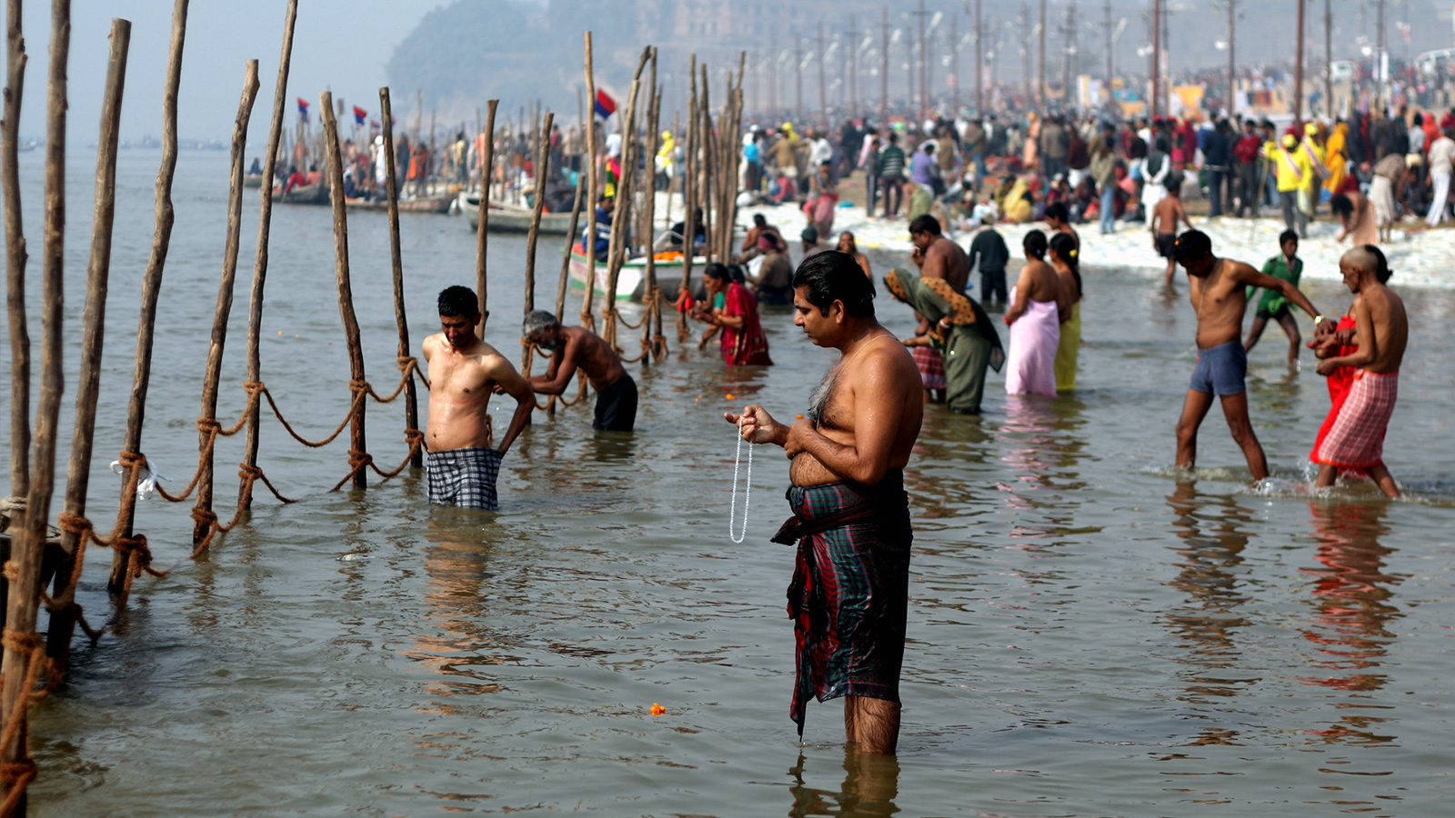 يرغب معظم الهندوس المتدينين في رؤية منبع نهر الغانج ومساره مرة واحدة في حياتهم (الأوروبية)