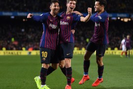 BARCELONA, SPAIN - JANUARY 30: Sergi Roberto (C) celebrates with Lionel Messi and Philippe Coutinho after scoring the fourth goal during the Copa del Rey Quarter Final second leg match between FC Barcelona and Sevilla FC at Nou Camp on January 30, 2019 in Barcelona, Spain. (Photo by David Ramos/Getty Images)