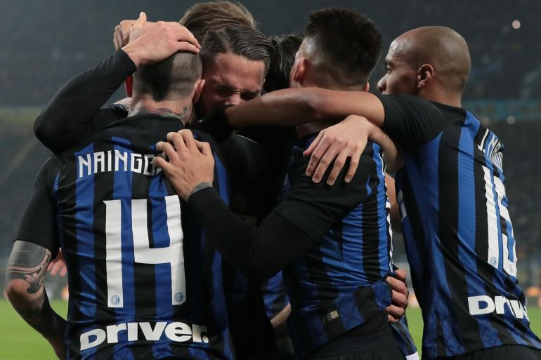 MILAN, ITALY - FEBRUARY 17: Danilo D Ambrosio of FC Internazionale celebrates with his team-mates after scoring the opening goal during the Serie A match between FC Internazionale and UC Sampdoria at Stadio Giuseppe Meazza on February 17, 2019 in Milan, Italy. (Photo by Emilio Andreoli/Getty Images)