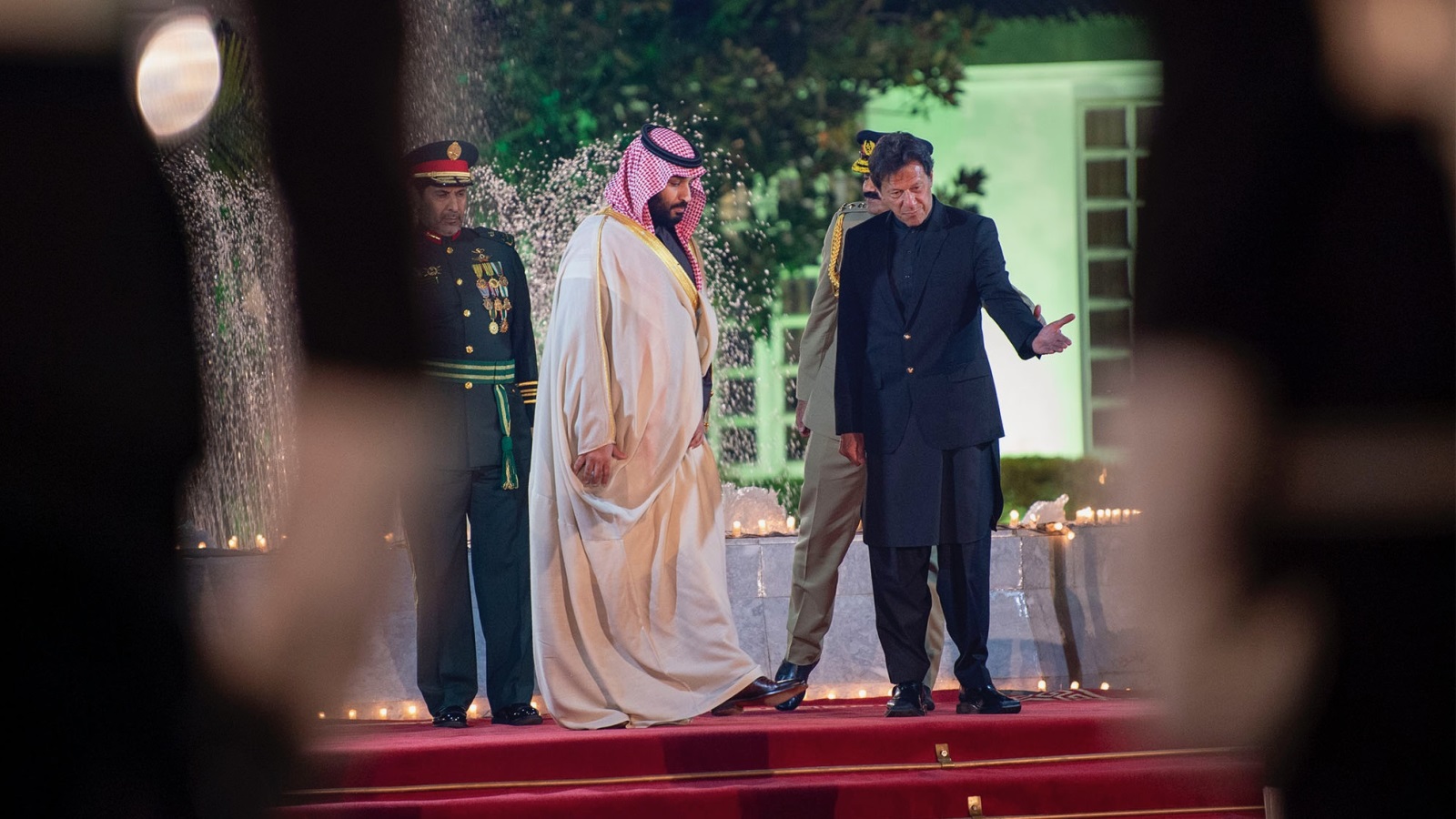 ‪خلال زيارة ولي العهد السعودي وعدت السعودية باستثمار عشرين مليار دولار في باكستان‬ (الأناضول)