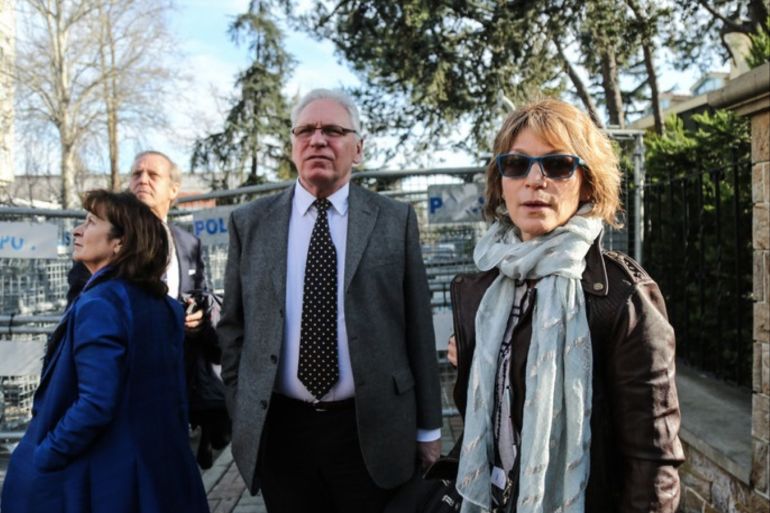 epa07328932 Agnes Callamard (R), UN special rapporteur on executions, stands behind of the barriers in front of of the Saudi Consulate as she tried to get inside but was not allowed in, in Istanbul, Turkey, 29 January 2019. Callamard is in Turkey as part of an inquiry into the murder of Saudi journalist Jamal Khashoggi, who was reportedly killed inside the Saudi Consulate on October 2018. EPA-EFE/CEMAL YURTTAS TURKEY OUT