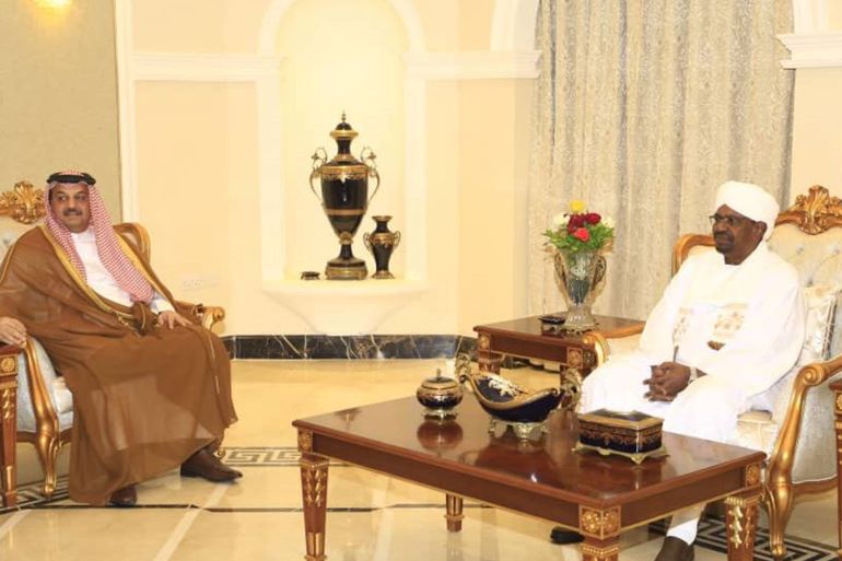 رئيس جمهورية السودان يستقبل نائب رئيس مجلس الوزراء وزير الدولة لشؤون الدفاع القطري