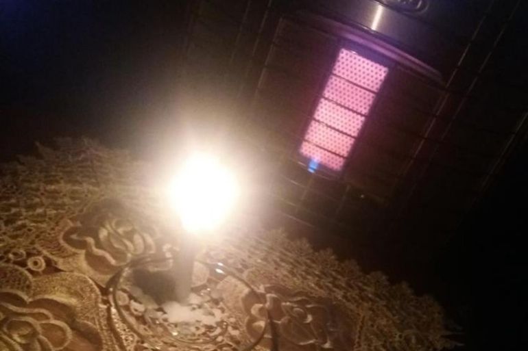 هديل الروابدة - الأردنيون يطفؤون أنوار منازلهم احتجاجا على ارتفاع أسعار الكهرباء - "طفي الضو" .. حملة اردنية احتجاجا على ارتفاع أسعار الكهرباء