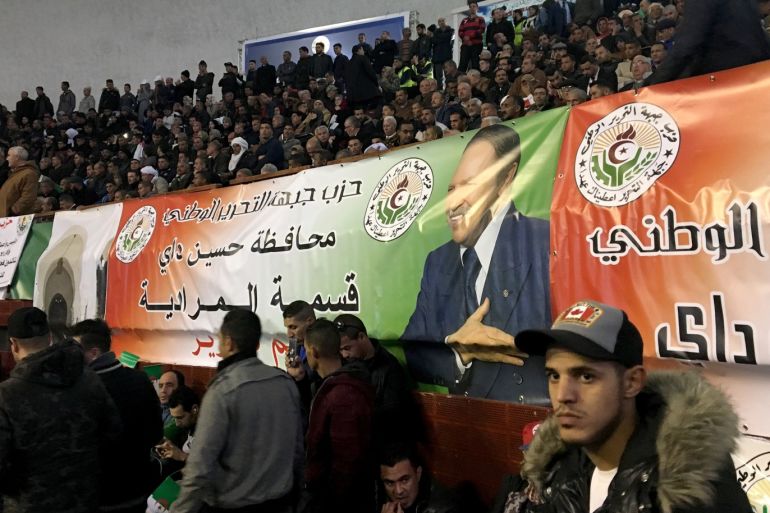 Supporters of Algeria's ruling party FLN gather to show their support for Algerian President Abdelaziz Bouteflika in Algiers, Algeria February 9, 2019. REUTERS/Lamine Chikhi