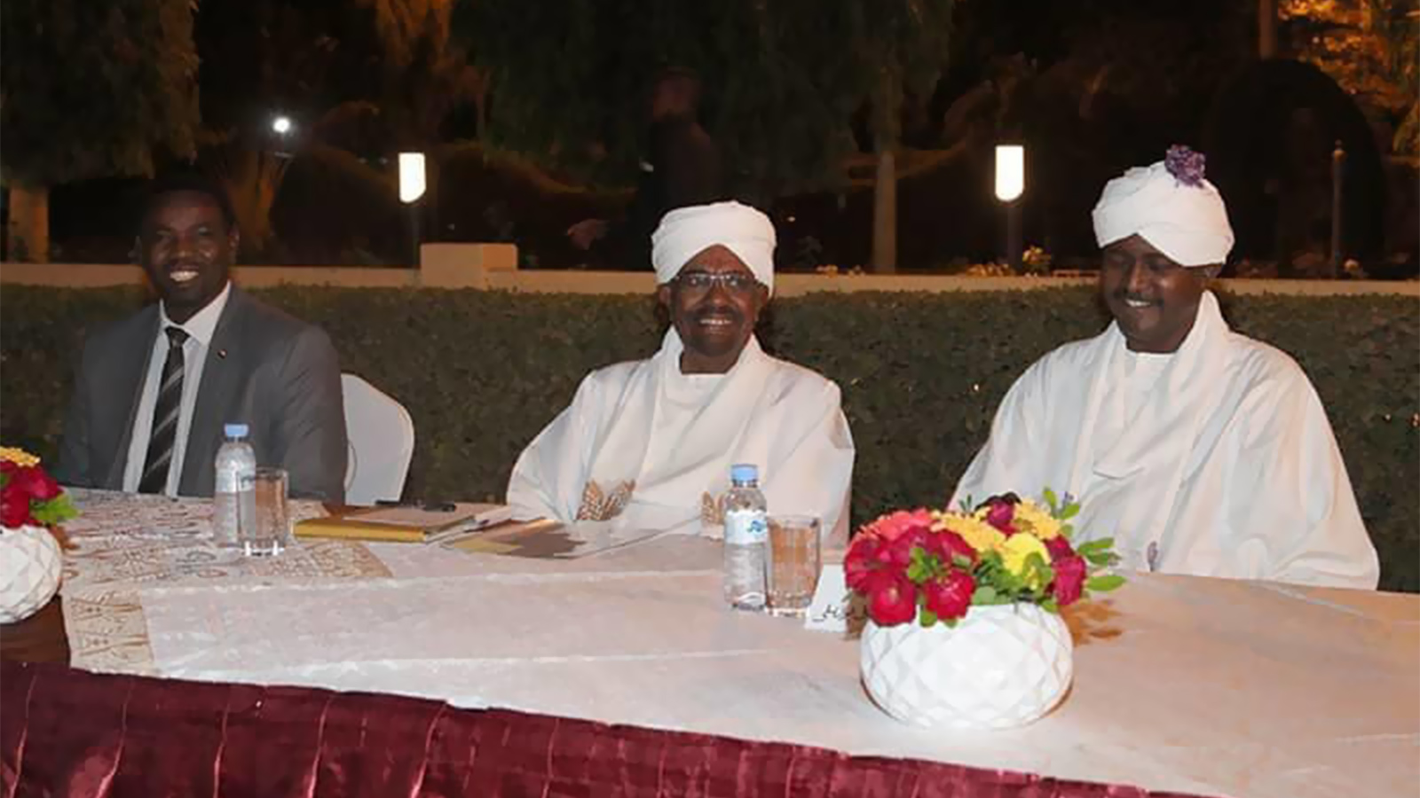 ‪الرئيس خلال لقاء القصر‬ الرئيس خلال لقاء القصر (وكالة السودان للأنباء)