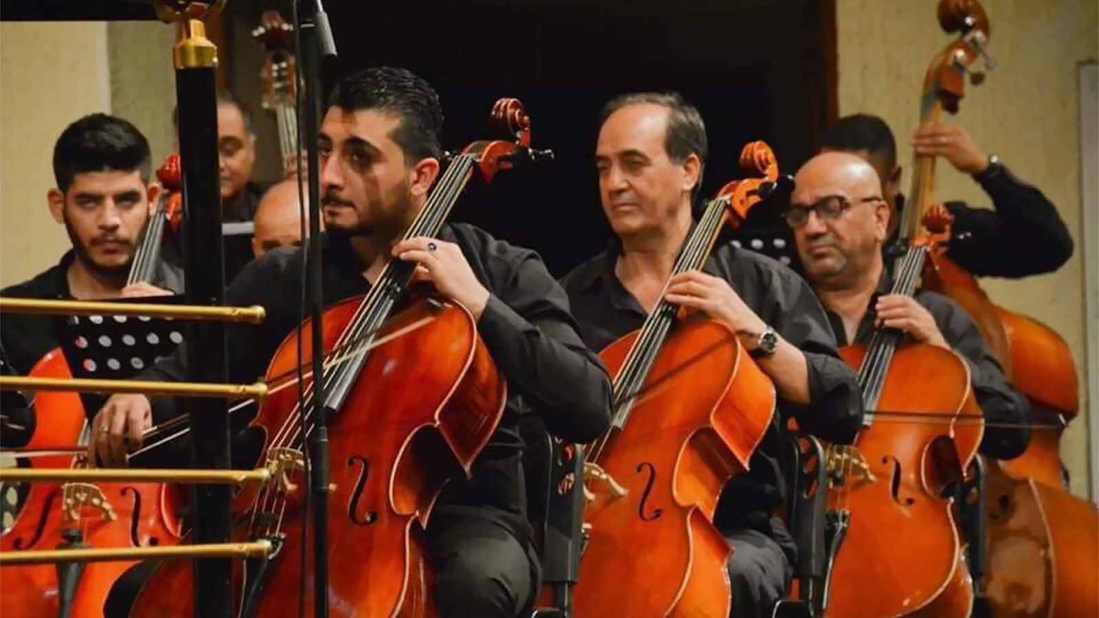 العازف حسام محمد  يقول إن الموسيقى هي الحياة 