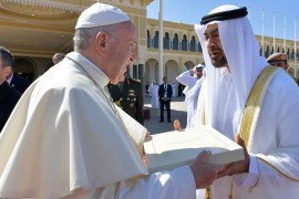 Pope Francis talks with Abu Dhabi's Crown Prince Mohammed bin Zayed Al-Nahyan during a farewell ceremony before leaving Abu Dhabi, United Arab Emirates February 5, 2019. Vatican Media/­Handout via REUTERS ATTENTION EDITORS - THIS IMAGE WAS PROVIDED BY A THIRD PARTY.