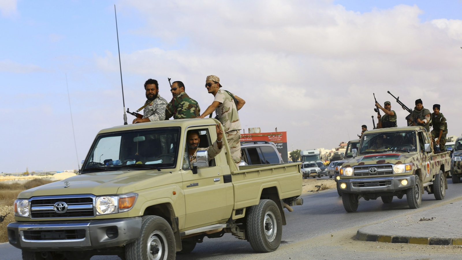 ‪قوات موالية لحفتر في بنغازي‬ قوات موالية لحفتر في بنغازي (رويترز)