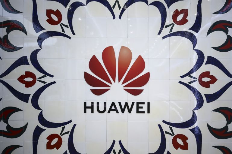 Istanbul becomes Huawei's technological base- - ISTANBUL, TURKEY - MARCH 08: Logo of Huawei, Chinese multinational telecommunications equipment and consumer electronics manufacturer, is seen at its building in Istanbul, Turkey on March 08, 2019.