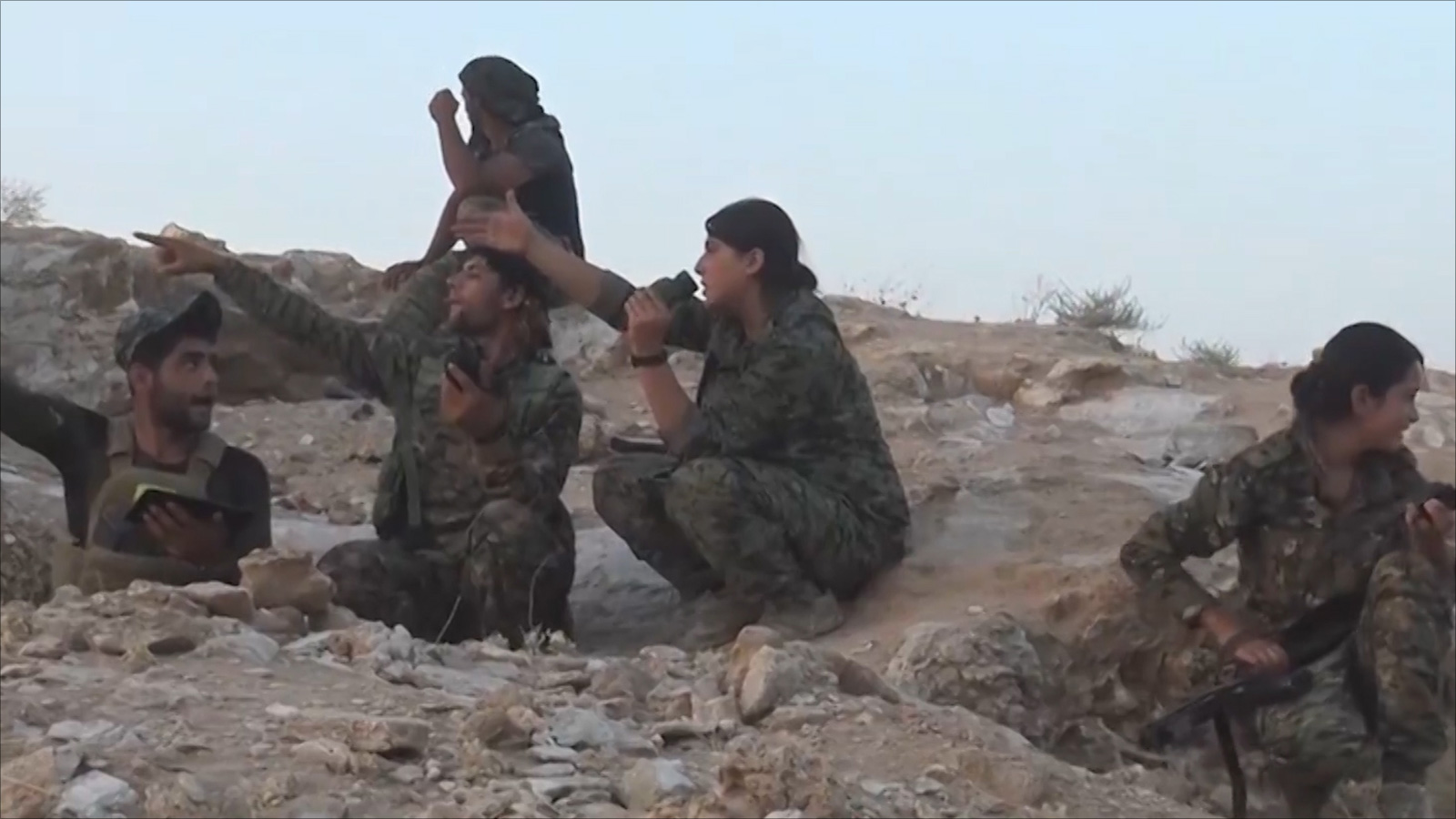‪القوات الكردية خاضت معارك لإخراج تنظيم الدولة من شرق الفرات بسوريا‬  (الجزيرة)