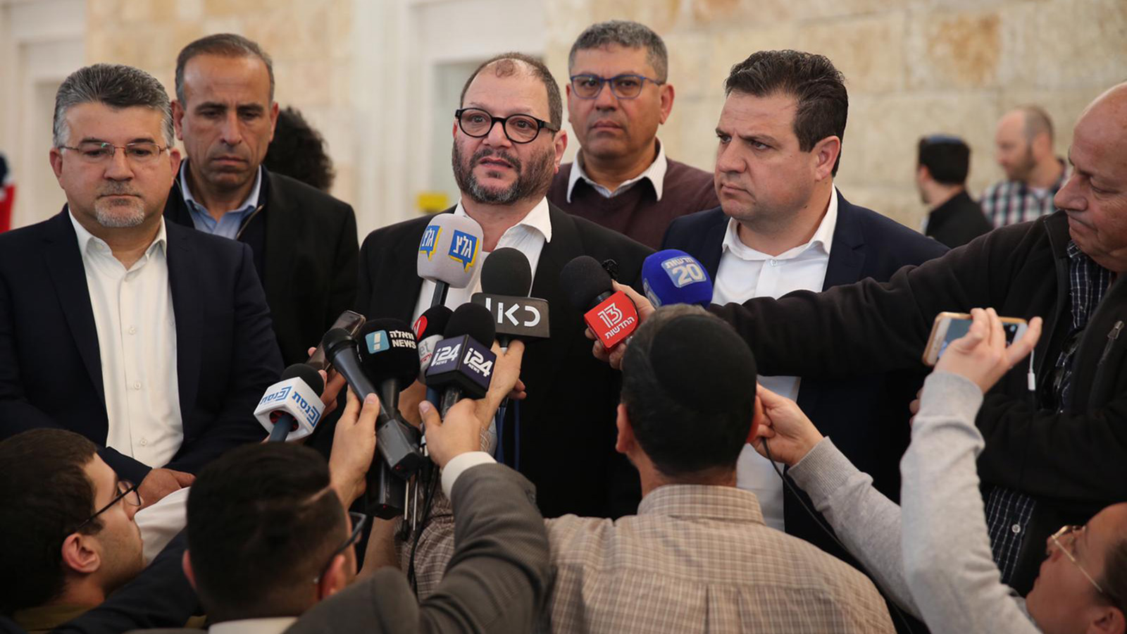 ‪عوفير كسيف رفضت المحكمة العليا قرار لجنة الانتخابات بمنعه من الترشح‬ (الجزيرة) 