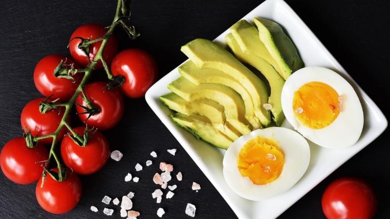 Nagwan Lithy - نظام كيتو الغذائي يعتمد على زيادة نسبة الدهون في الحصص الغذائية (بيكساباي) - 4 أنواع حميات غذائية تفقدك وزنك وصحتك أيضاً
