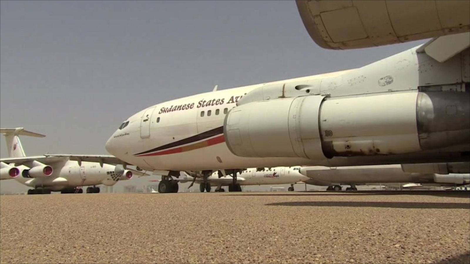 ‪صورة أرشيفية لطائرات في مطار الخرطوم‬ (الجزيرة)