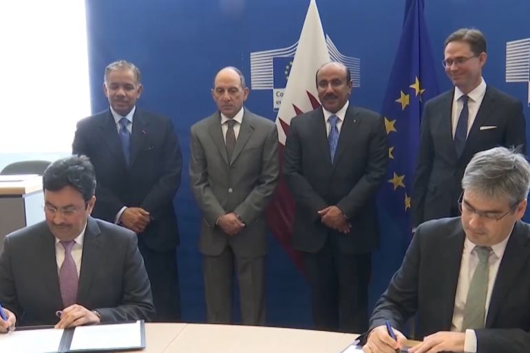 وقّـعت دولة قطر بالأحرف الأولى في مقر المفوضية الأوروبية ببروكسل اتفاقية شاملة للنقل الجوي مع الاتحاد الأوروبي، هي الأولى من نوعها بين دولة خليجية والاتحاد.