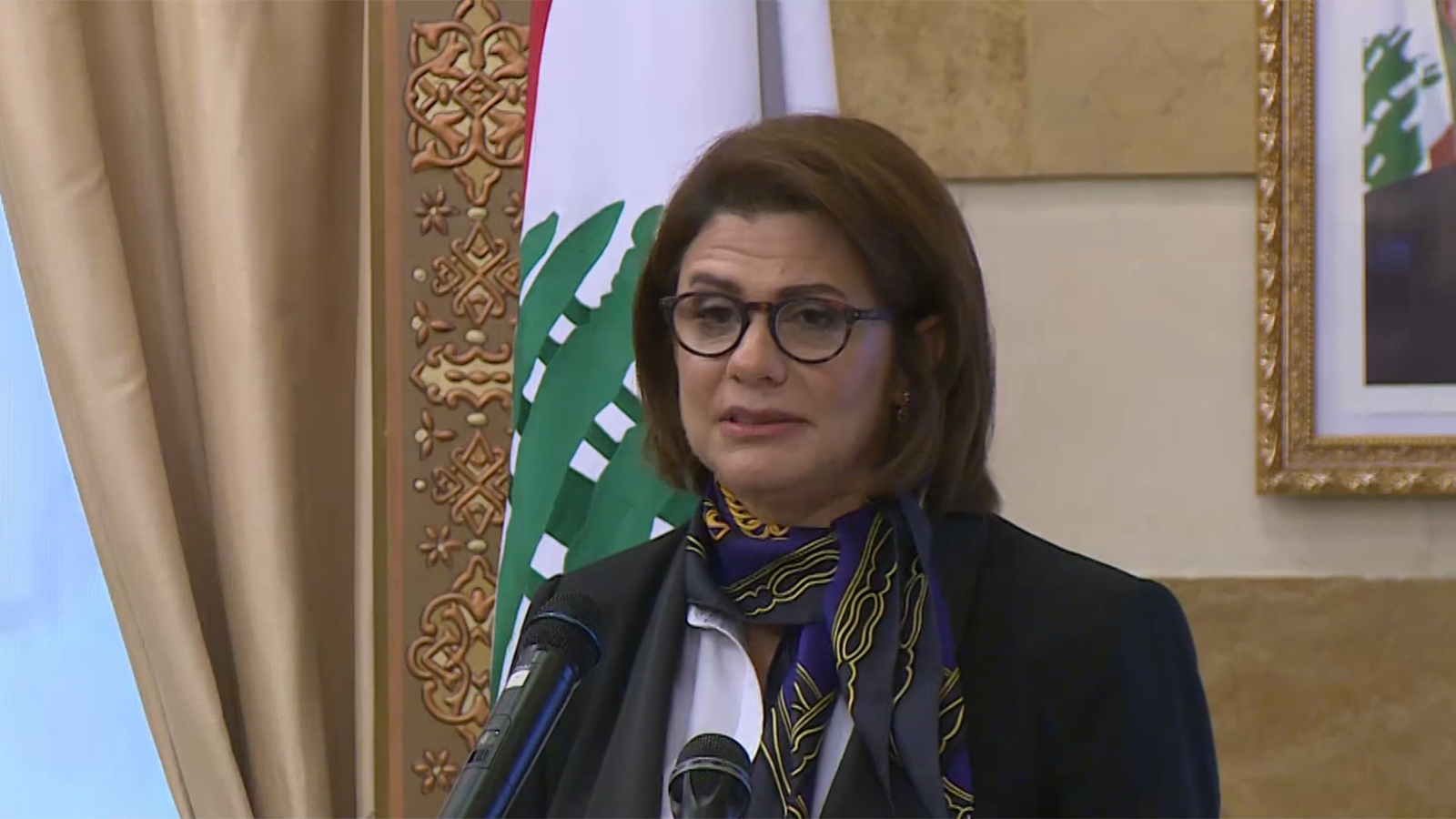 ‪ريا الحسن: وزارة الداخلية تحدِّ لي كأول وزيرة داخلية لأثبت قدرة المرأة‬ (الجزيرة)