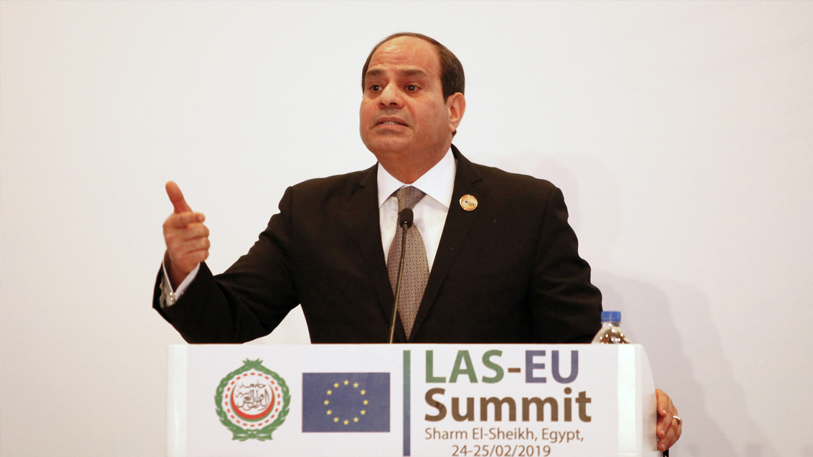 تعديلات الدستور المصري تمكن السيسي من البقاء بالسلطة حتى 2034 