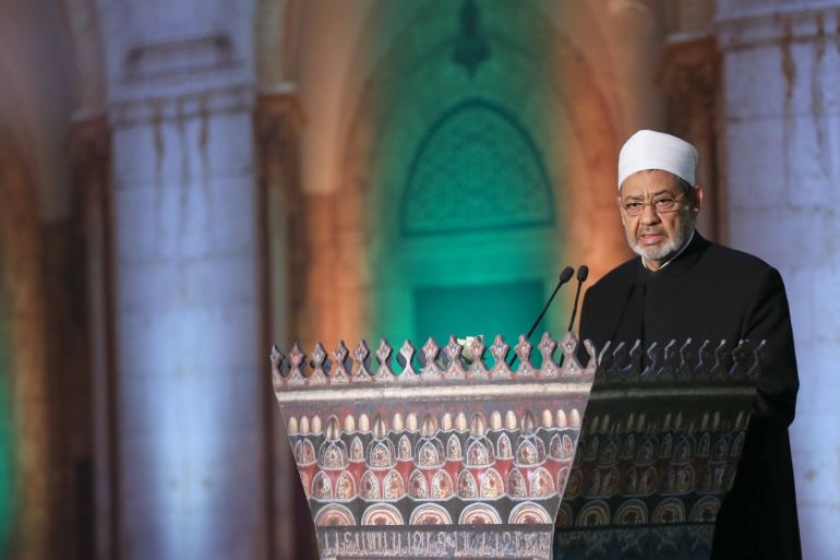 Egypt's Al-Azhar hosts international conference on Jerusalem- - CAIRO, EGYPT - JANUARY 17 : Grand Imam of Al-Azhar Ahmed el-Tayeb delivers a speech during the international conference 'in support of Jerusalem' organized by Al-Azhar Al-Sharif in Cairo, Egypt on January 17, 2018.