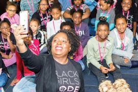 منظمة "شفرة الفتيات السود": تغيير وجه التكنولوجيا