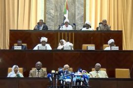صورة نشرتها وكالة الأنباء السودانية الرسمية لجلسة اليوم للبرلمان قدمت فيها الحكومة قانون الطوارئ للموافقة عليه