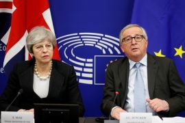 British Prime Minister Theresa May and European Commission President Jean-Claude Juncker attend a news conference in Strasbourg, France March 11, 2019. REUTERS/Vincent Kessler