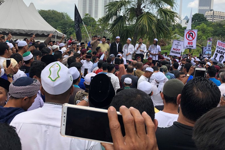 مظاهرة تندد بالإسلاءة للإسلام