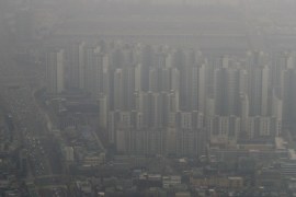 SEOUL, SOUTH KOREA - MARCH 06: A general view of Seoul city shrouded by fine dust during a polluted day on March 06, 2019 in Seoul, South Korea. Most of South Korea was blanketed by extraordinarily heavy levels of choking fine dust air pollution for the sixth consecutive day and forecasters say the condition is unlikely to improve for the time being. (Photo by Chung Sung-Jun/Getty Images)