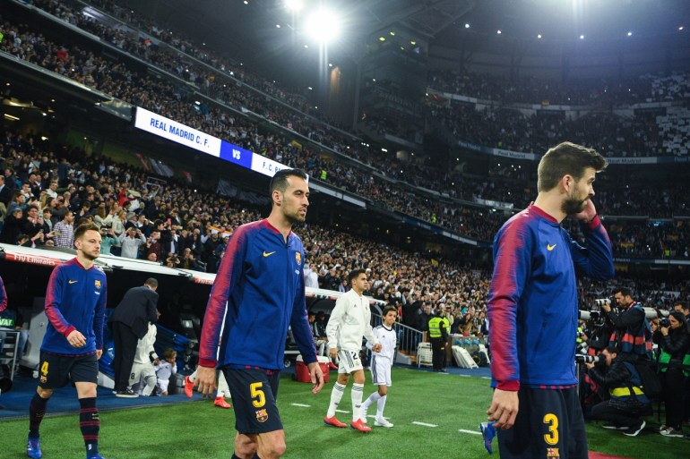 MADRID, SPAIN - FEBRUARY 27: Sergio Busquets of FC Barcelona walks into the pitch during the Copa del Semi Final match second leg between Real Madrid and Barcelona at Bernabeu on February 27, 2019 in Madrid, Spain. (Photo by David Ramos/Getty Images)