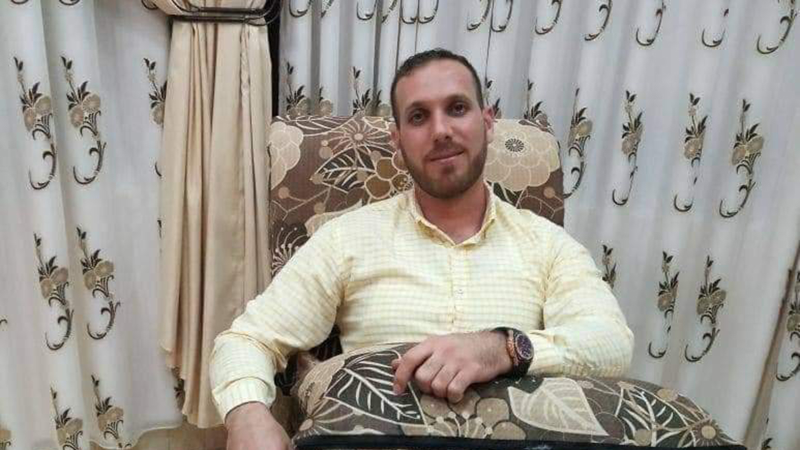 ‪عاصم البرغوثي أمضى 11 عاما في سجون الاحتلال وأعيد اعتقاله بعد اغتيال شقيقه‬  
