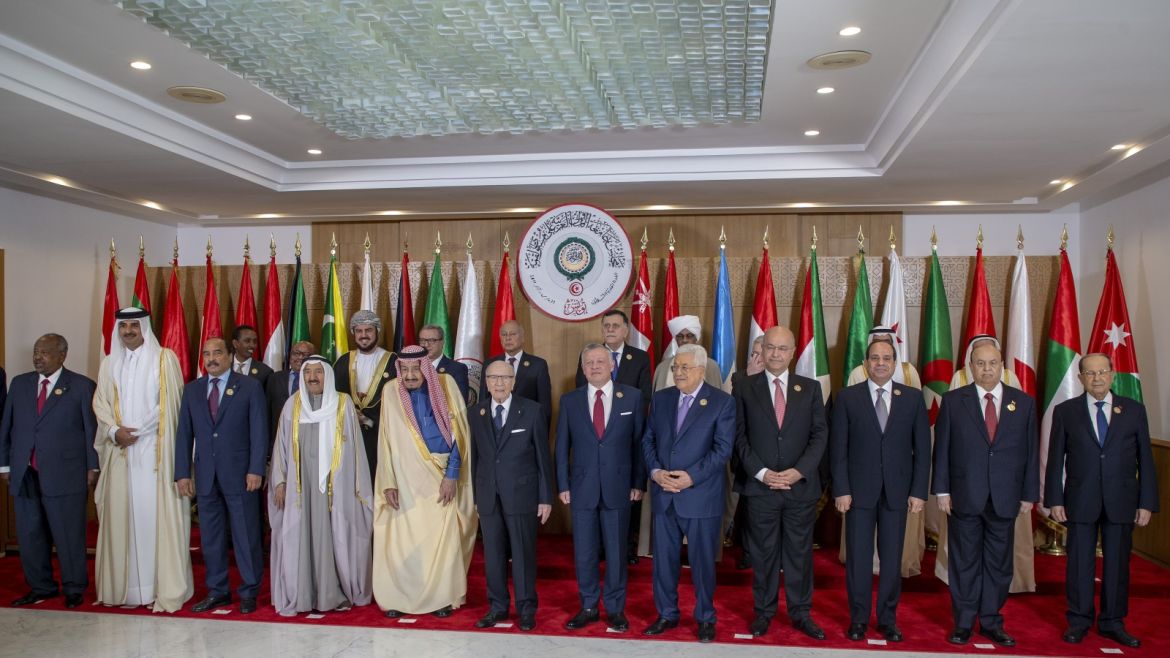 30th Arab League Summit in Tunis- - TUNIS, TUNISIA - MARCH 31: Lebanese President Michel Aoun (R), Yemeni President Abdrabbuh Mansur Hadi (2nd R), Egyptian President Abdel Fattah al-Sisi (3rd R), Iraqi President Barham Salih (4th R), Palestinian President Mahmoud Abbas (5th R), Jordanian King Abdullah II (6th R), Tunisian President Beji Caid Essebsi (7th L), Saudi Arabia's King Salman bin Abdulaziz (8th R), Emir of Qatar Sheikh Tamim bin Hamad Al Thani (2nd L) and Pres