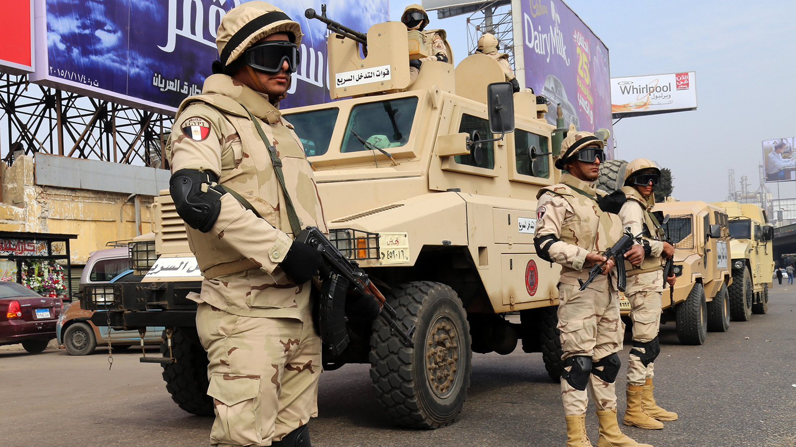 ثوار السودان يرفضون الحكم العسكري على غرار ما آلت إليه الثورة المصرية (لجزيرة)