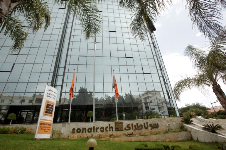 View of the headquarter of the state energy company Sonatrach in Algiers, Algeria june 26, 2016.Reuters/Ramzi Boudia
