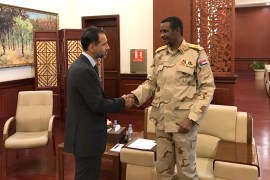 السفير البريطاني في الخرطوم " عرفان صديق" يلتقي نائب رئيس المجلس العسكري الانتقالي محمد حمدان