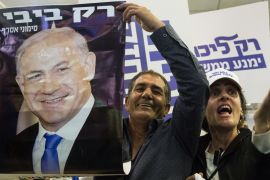 RAMAT GAN, ISRAEL - MARCH 04: Likud Party supportes react to Israel's Prime Minister Benjanin Netanyahu speech on March 4, 2019 in Tel Aviv, Israel. (Photo by Amir Levy/Getty Images)