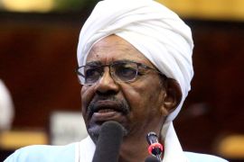 Sudanese President Omar al-Bashir delivers a speech inside Parliament in Khartoum, Sudan April 1, 2019. REUTERS/Mohamed Nureldin Abdallah