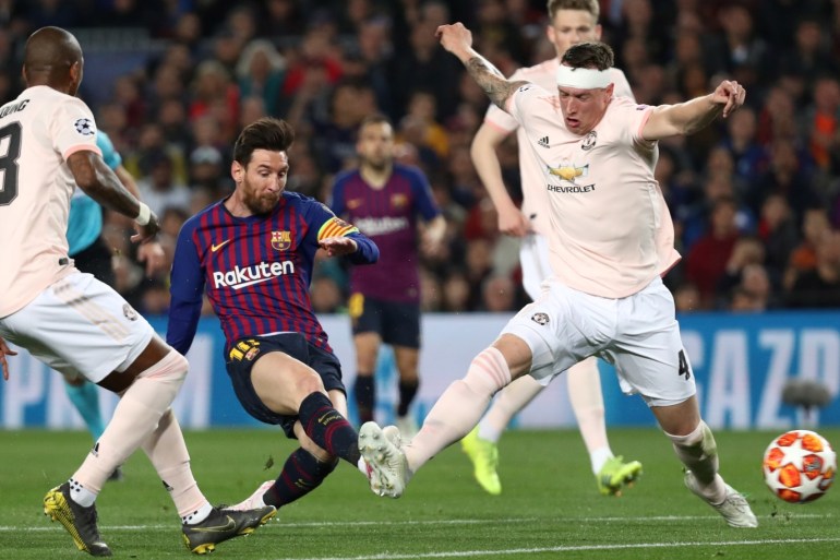 Soccer Football - Champions League Quarter Final Second Leg - FC Barcelona v Manchester United - Camp Nou, Barcelona, Spain - April 16, 2019 Barcelona's Lionel Messi scores their second goal REUTERS/Sergio Perez TPX IMAGES OF THE DAY