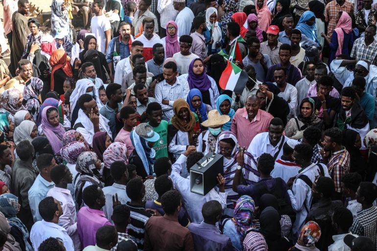 Demonstrations in Sudan- - KHARTOUM, SUDAN - APRIL 23: Sudanese demonstrators gather in front of military headquarters during a demonstration demanding a civilian transition government, in Khartoum, Sudan on April 23, 2019.