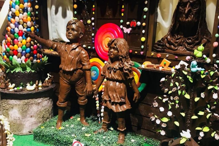 محمد عبد الملك - يعرض المتحف مجسمات لأطفال وحيوانات وأشكال من الشوكولاته - الجزيرة - تعرف على متحف الشوكولاته باسطنبول .. معالم المدينة بين يديك ايضاً