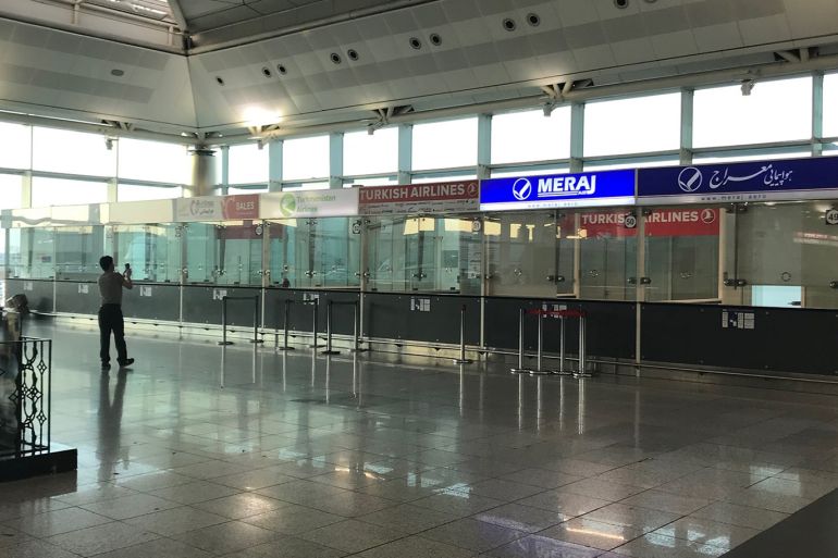 خليل مبروك - إسطنبول - مطار أتاتورك خال على وفاضه عشية إغلاقه- مطار أتاتورك- إسطنبول -تركيا.