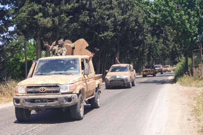 تعزيزات عسكرية أرسلها الجيش الوطني السوري إلى جبهات حماة وإدلب ( الجزيرة نت )