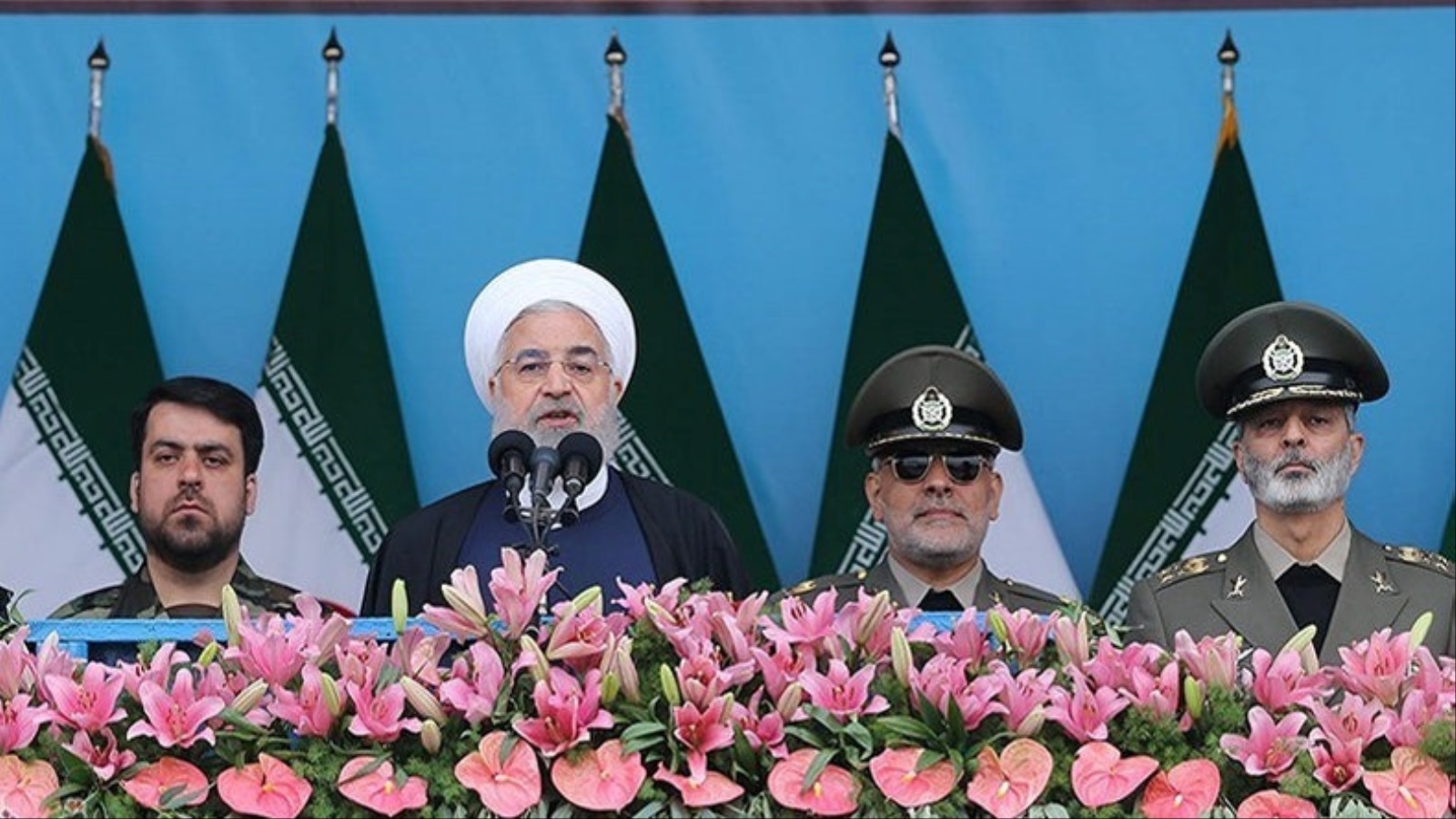 ‪(رويترز)‬ روحاني اعتبر أن ترامب تراجع عن تهديداته