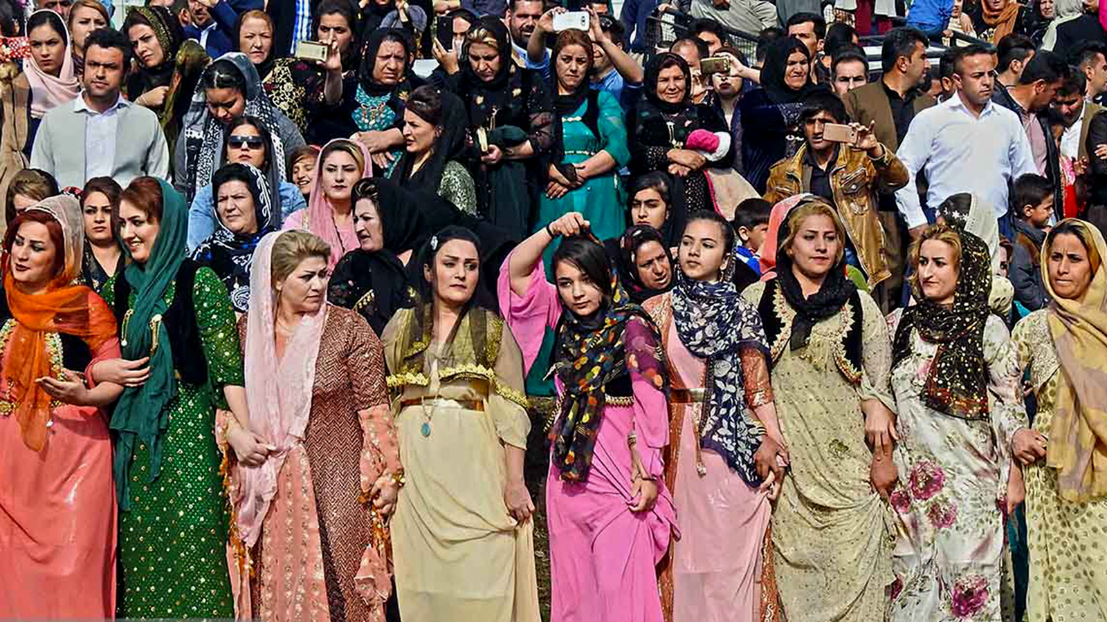 ‪حفلة نوروز في مدينة مريوان الكردية في إيران‬ (وكالة إيسنا)