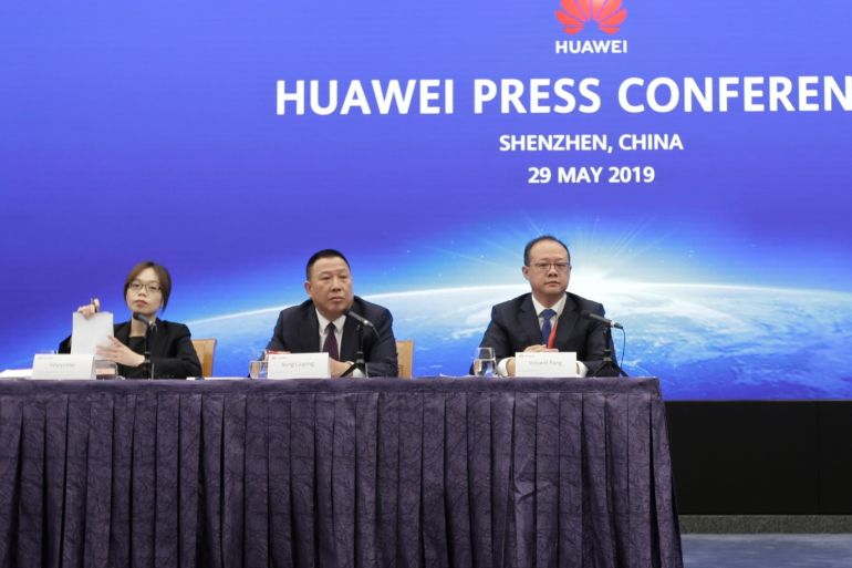 Huawei's Chief Legal Officer Song Liuping (2nd L) and Huawei's Western Europe President Vincent Pang (3rd L) attend a news conference on Huawei’s ongoing legal action against the U.S. government’s National Defense Authorization Act (NDAA) action at the company's headquarters in Shenzhen, Guangdong province, China May 29, 2019. REUTERS/Jason Lee