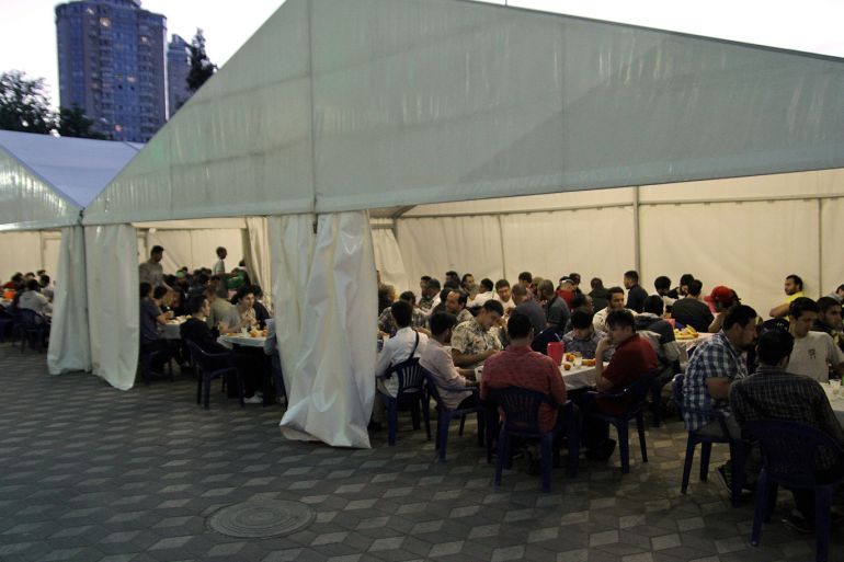 رمضان 1439هـ - من الإفطارات الجماعية في ساحة المركز الإسلامي بالعاصمة كيي