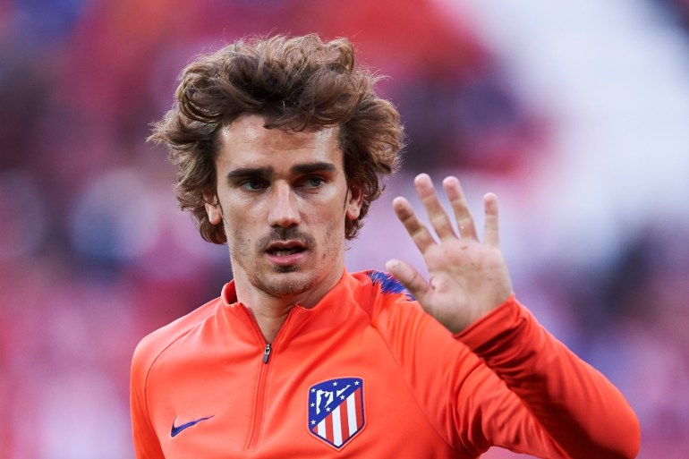 BILBAO, SPAIN - MARCH 16: Antoine Griezmann of Atletico Madrid warms up during the La Liga match between Athletic Club and Club Atletico de Madrid at San Mames Stadium on March 16, 2019 in Bilbao, Spain. (Photo by Juan Manuel Serrano Arce/Getty Images)