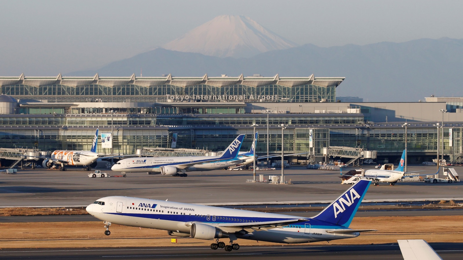  مطار هانيدي الدولي باليابان احتل المركز الثاني كأفضل مطار في العالم هذا العام (رويترز)